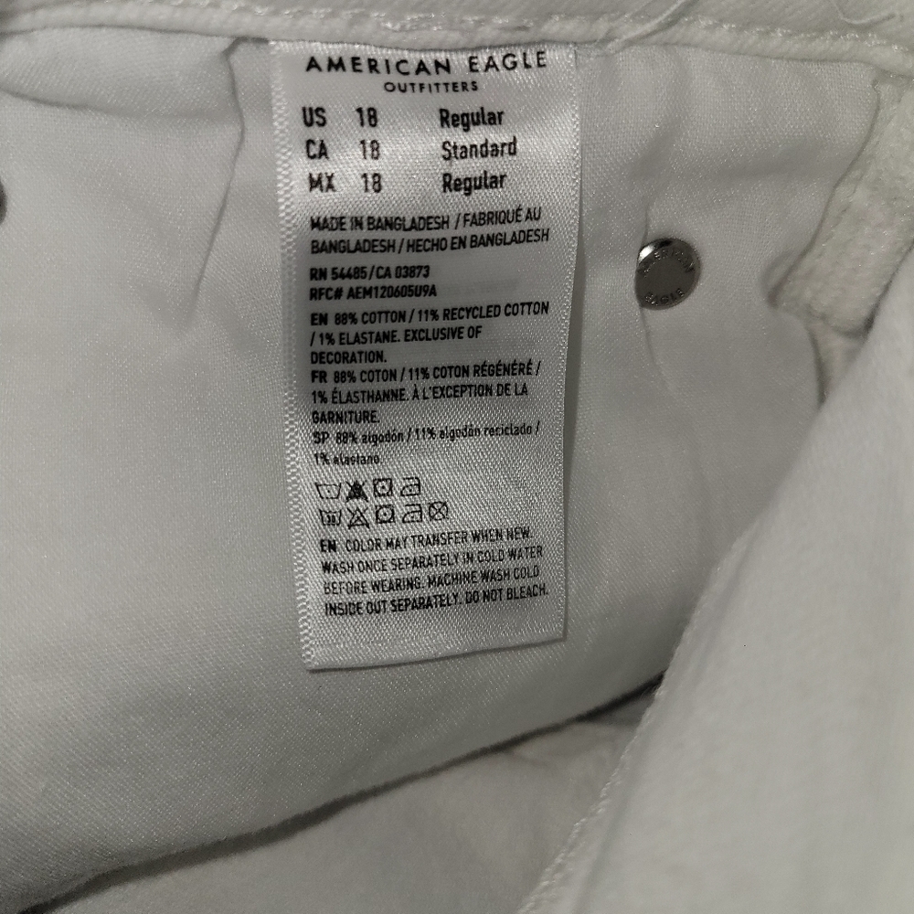 NWT AE White Mid Rise Stretch barrel jeans Size 18, Size 16 - Picture 9 of 9